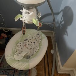 Fisher-Price - Snow Leopard Swing - Green