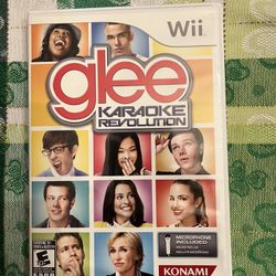 Nintendo Wii Glee Karaoke Revolution 
