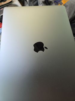 Macbook pro 13inch touch bar