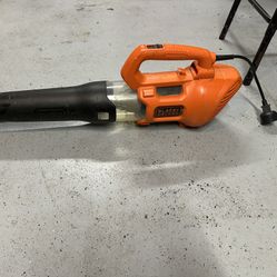 Black&Decker electric leaf blower 