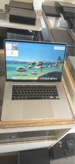 MacBook Pro 16 inch 16GB ram 1TB SSD Core i7