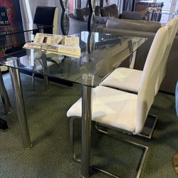 COZY 4 Seat Dining TABLE - Silver & Glass Top ✅✅🩶🩶