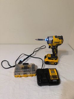 DEWALT DCF809 20V Brushless Impact Driver Kit – 4Ah Battery + Charger