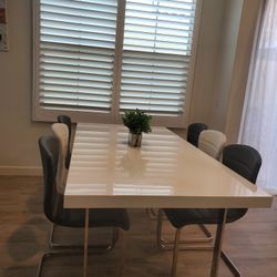 Modern Dining Table And 6 Chairs