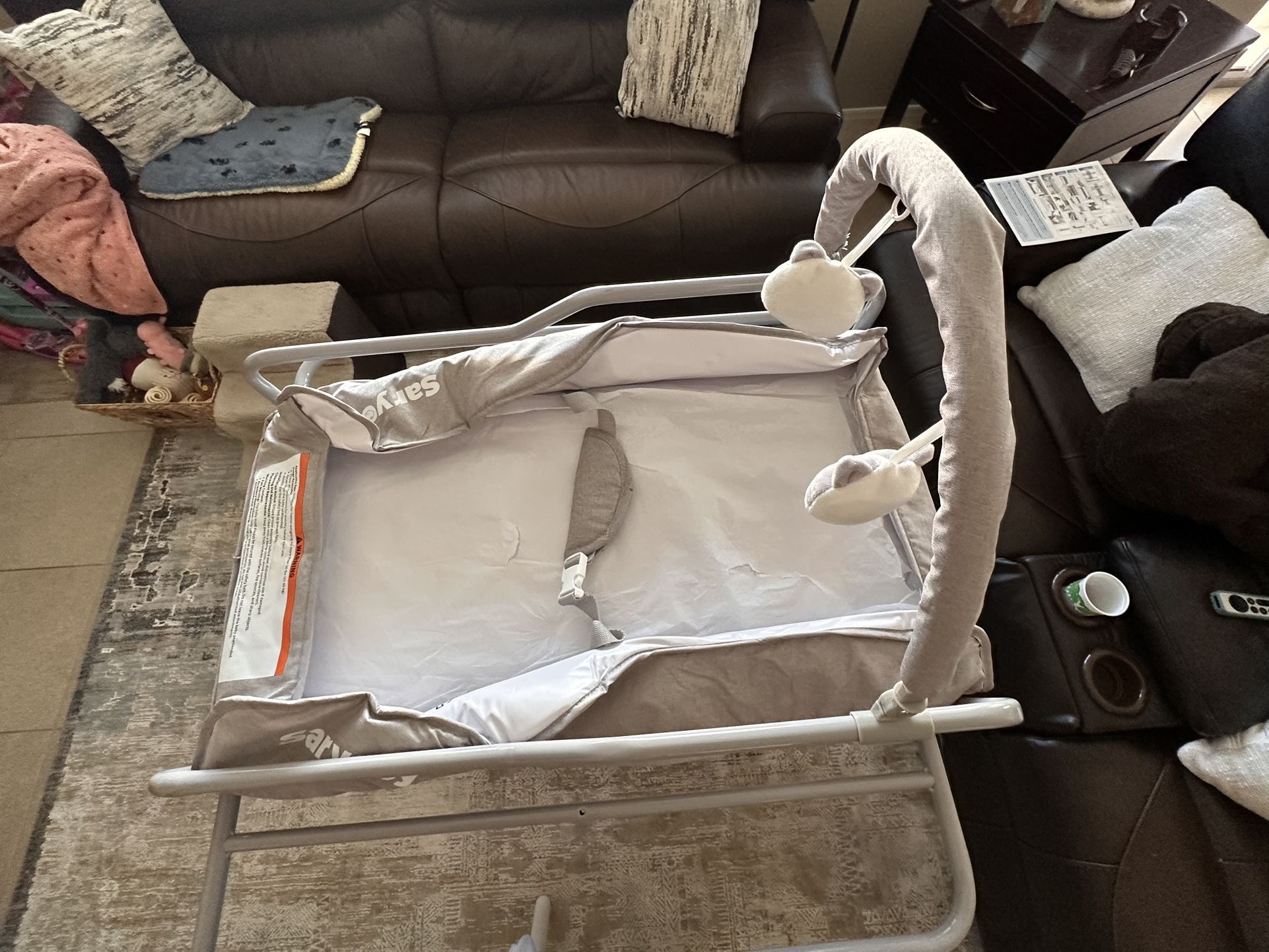 Like-new portable baby changing table, 2 Sturdy Shelves And Lots Of Storage 