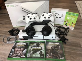 Xbox One S 2TB Bundle