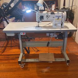 JUKI FOOT SEWING MACHINE  Modelo DNU- 1541s