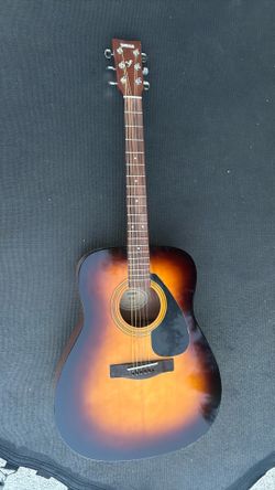 YAMAHA F310 Guitar