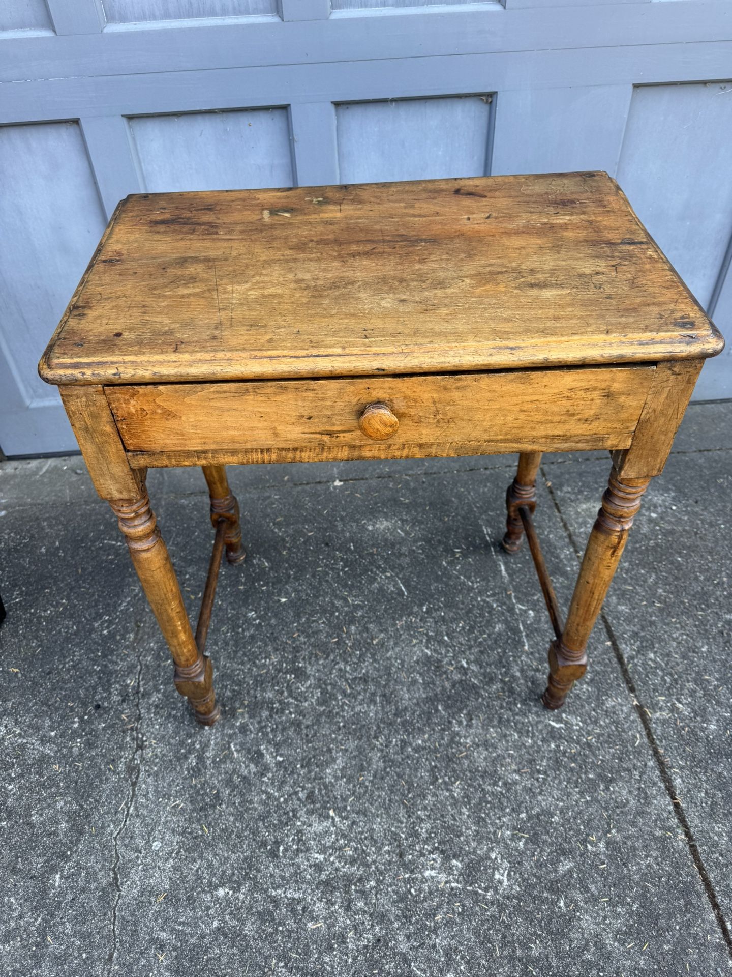 Antique 19th Century c.1830s Pine Side Table / Lamp Stand / Entryway Table