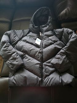 Nike Hooded Puffer Jacket women's medium