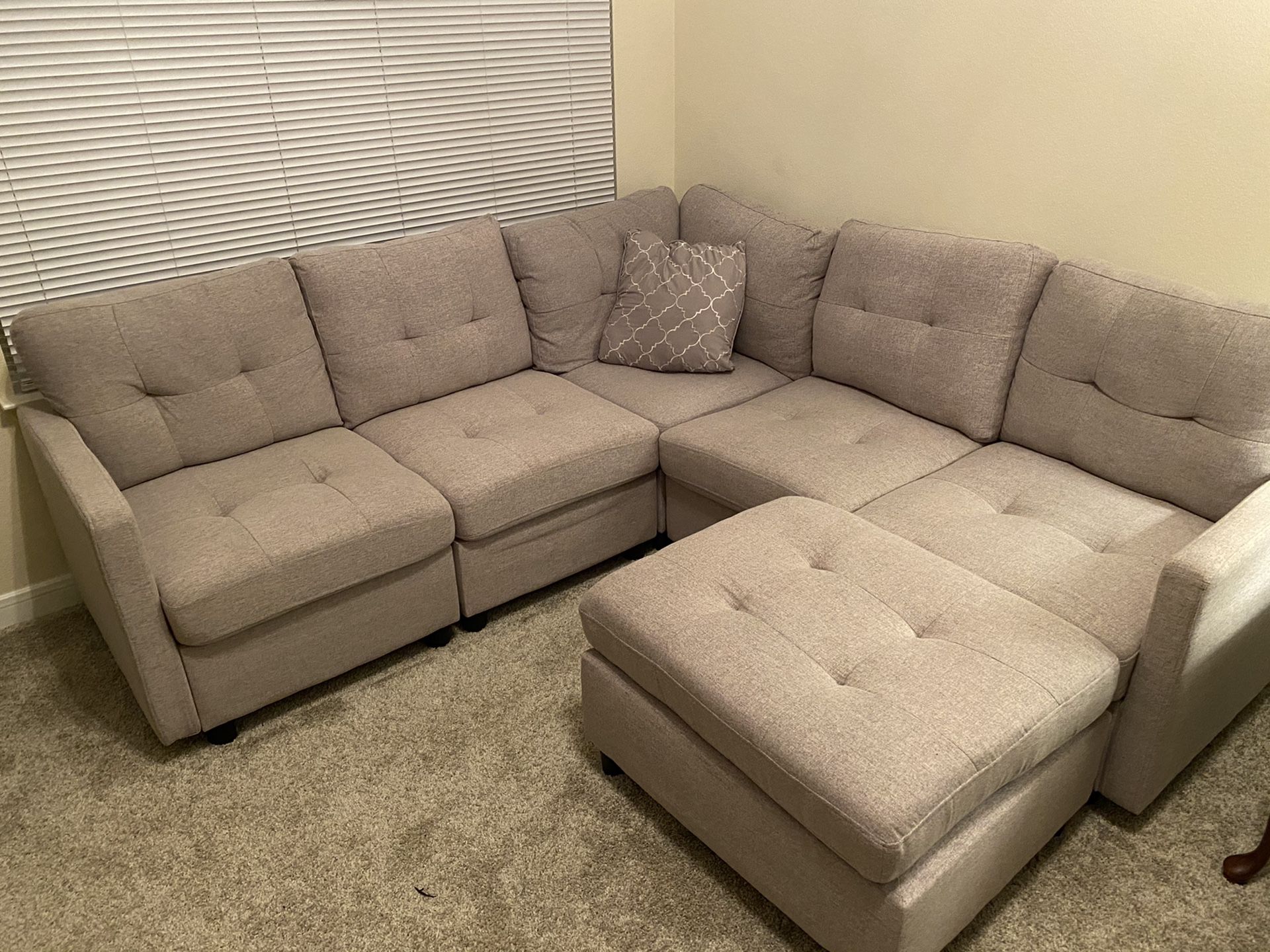 DORM COUCH! SMALL SECTIONAL!!