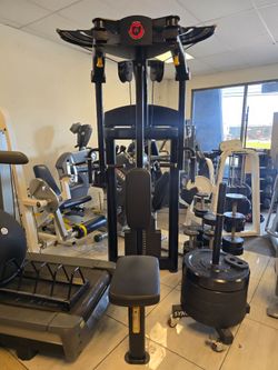 Bodykore pec fly / rear delt commercial gym equipment exercise fitness weight machine