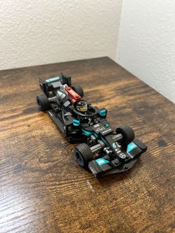 Mercedes AMG F1 LEGO Set 76909