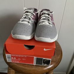 Wmns Nike Metcon 4 XD Size 6.5