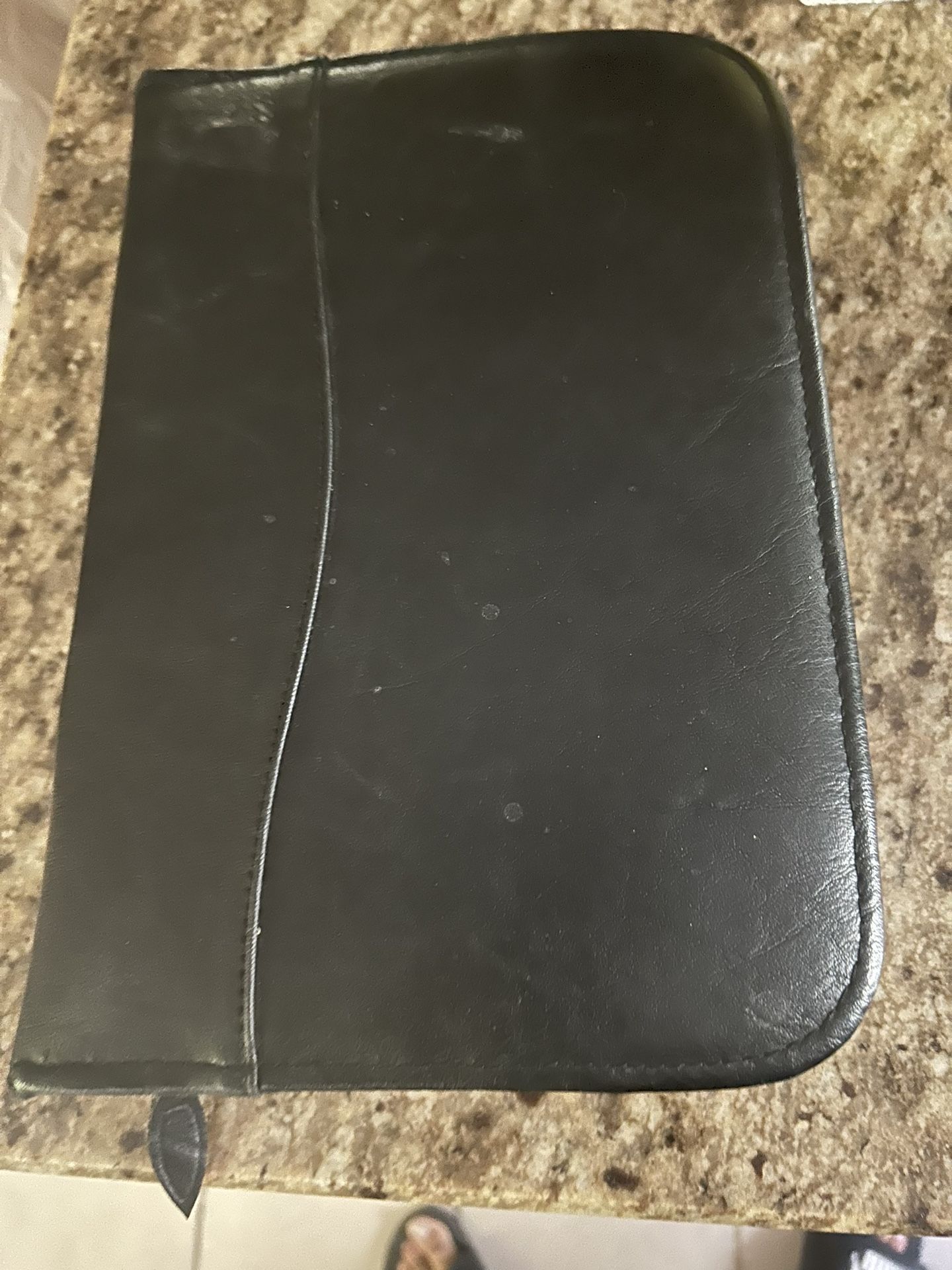 92 DVD + Logic Leather Capacity 92 Case Holder