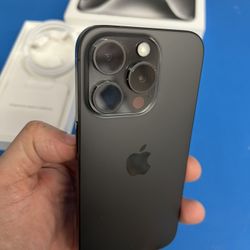 iPhone 15 Pro max 256gb Unlocked For Any Carriers ( Liberado)