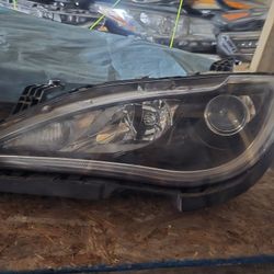2017 2020 Chrysler Pacifica Driver Oem Headlight 