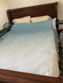 BCB generation elegant 50 x 72” super soft blanket like new