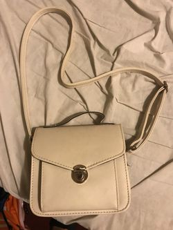 White crossbody bag