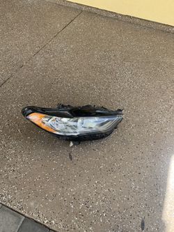 Passenger Side Headlight Ford Fusion 2019
