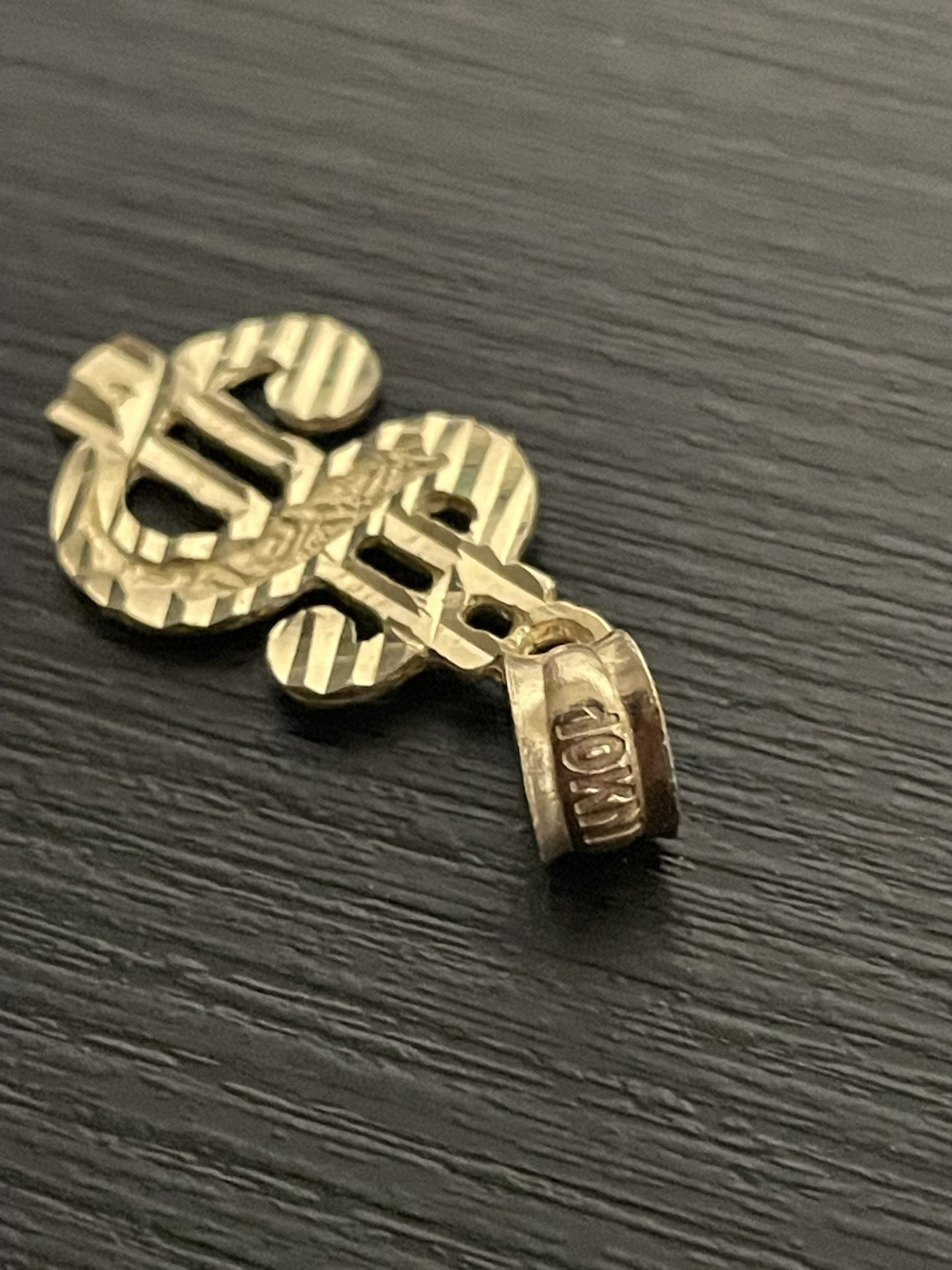 10k Money 💲 Pendant 🤑
