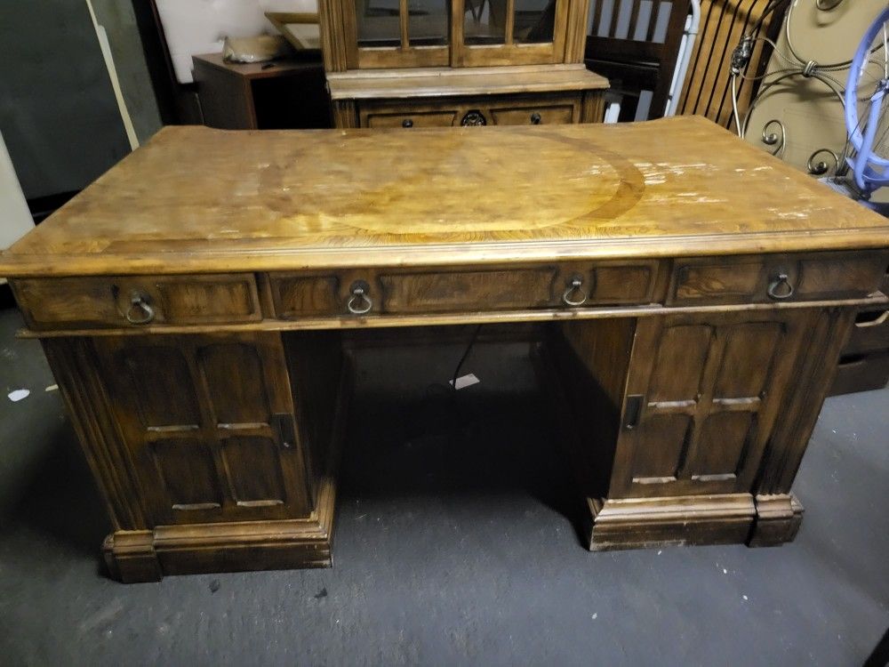 Executive desk and hutch with credenza $375
