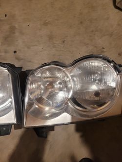 2005-2010 Jeep Grand Cherokee Headlights