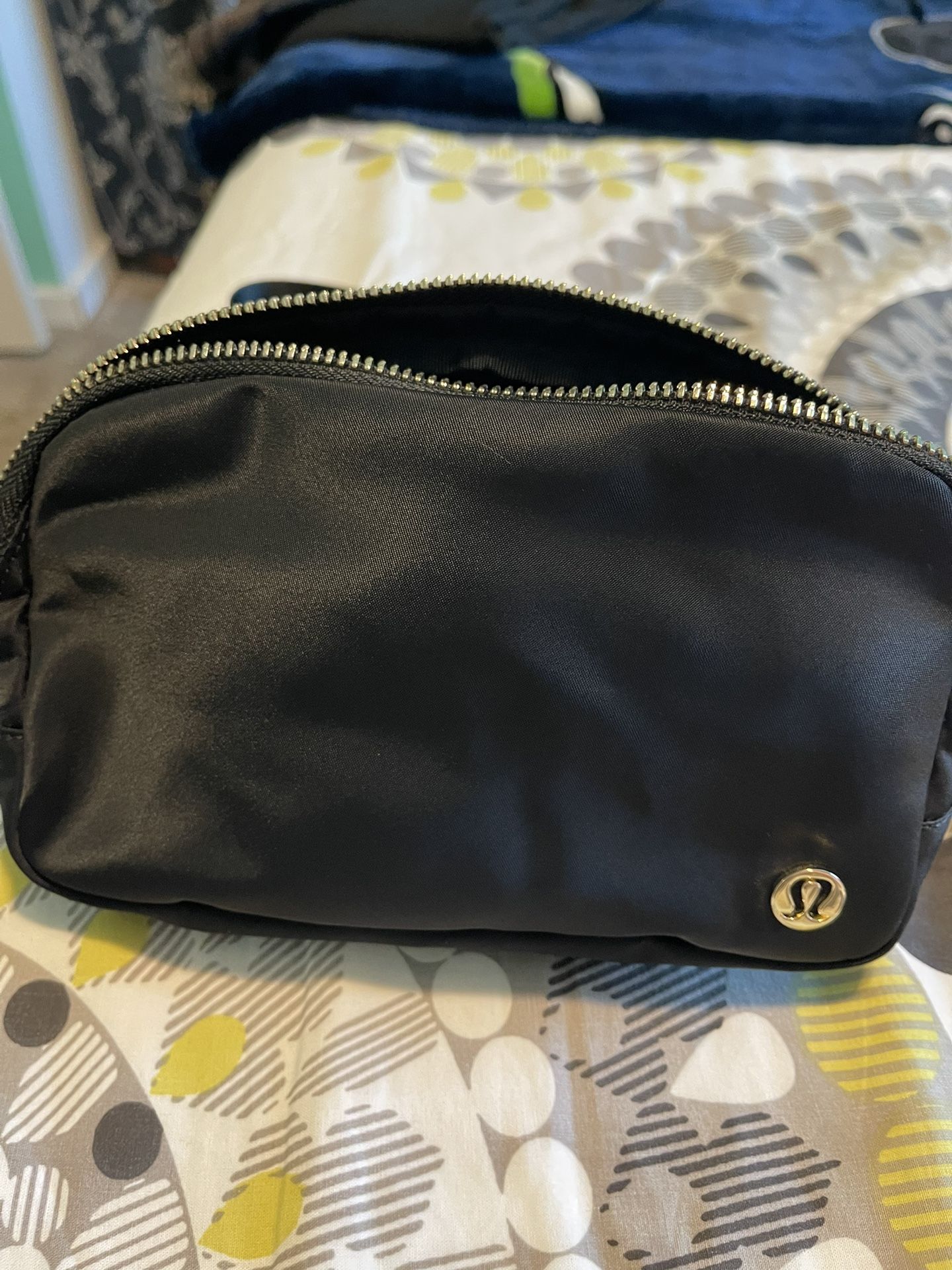 Black With With Gold, Lululemon Bellt New Condition