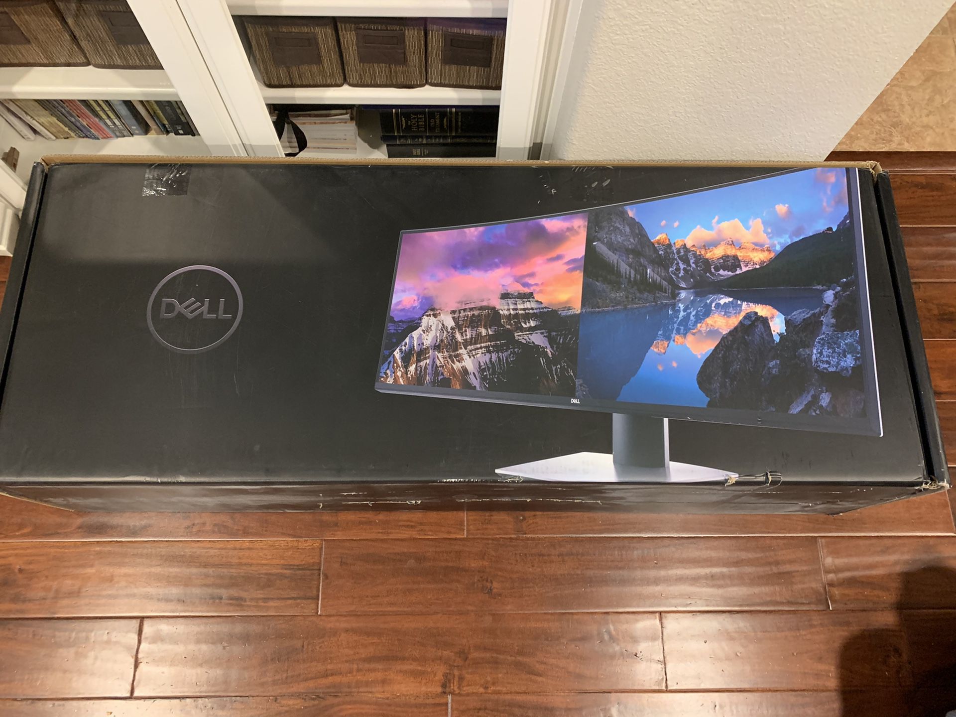 DELL 49” Curved monitor U4919DW BRAND NEW