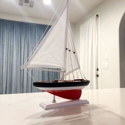 10.5x17” American Model Sailboat