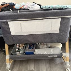 3-1 Haarpa Baby Bassinet.