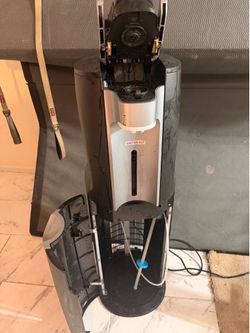 Cold and hot water plus k. Cup holder