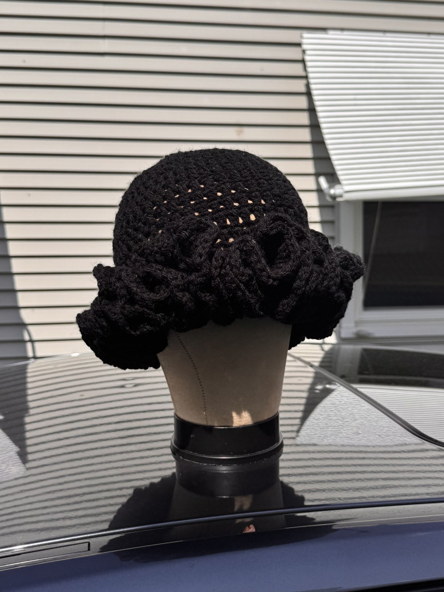 Black Ruffle Hat