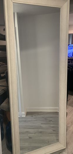 White Mirror