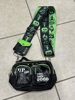 Disney Villains 'Up To No Good' Crossbody Bag
