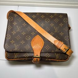 Authentic Vintage Louis Vuitton Monogram Cartouchiere GM. Cross body Bag