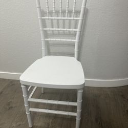 ✨🌸ADORABLE  White Plastic Dinning Chair Or Office Desk Chair