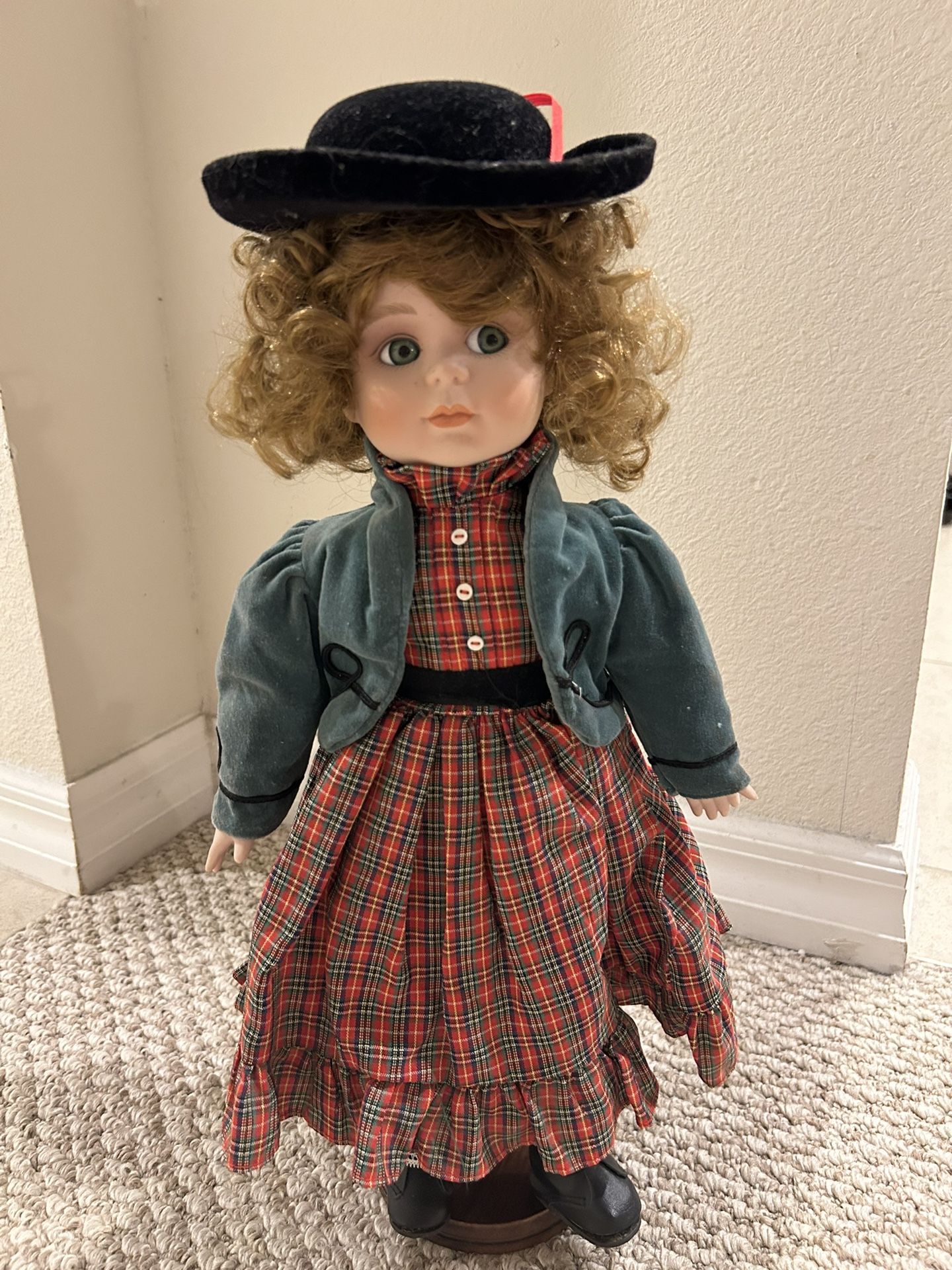 San Francisco Music Box company Vintage Porcelain Face Music Doll “ You’ve Got A Friend” Song