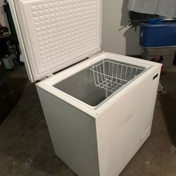 Deep freezer