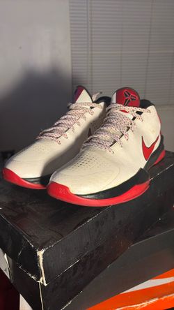 Nike Zoom Kobe 5 Size 8.5