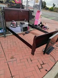 Bed Frame Queen Size Asking $80