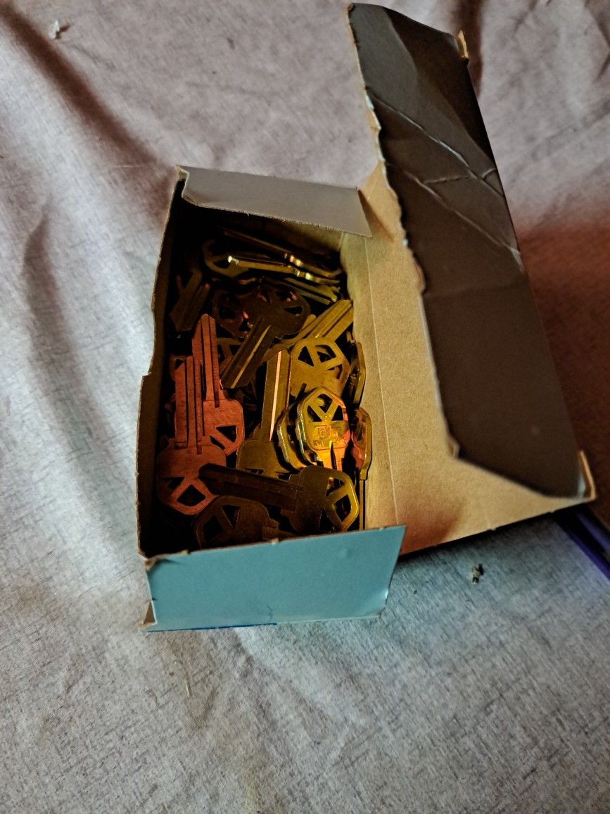 Taylor Kw1/54ks Brass Key Blanks 50 Ct