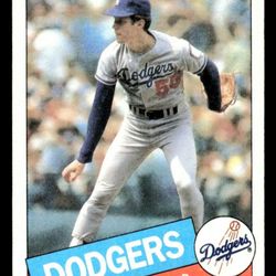 Really Nice 1985 Topps Orel Hershiser Rookie Card #493.. Mint.!!!