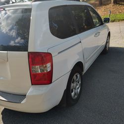 2008 KIA Sedona