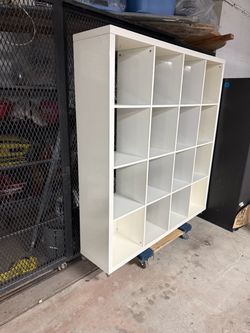 Standup wall shelf