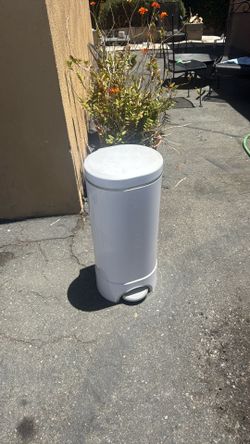 Baby Diaper Trash Bin