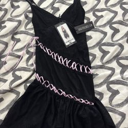 Black dress w/ pink detail