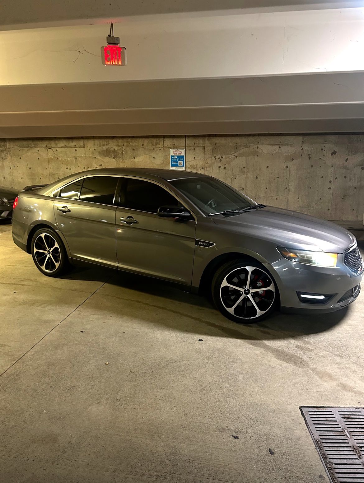 2014 Ford Taurus
