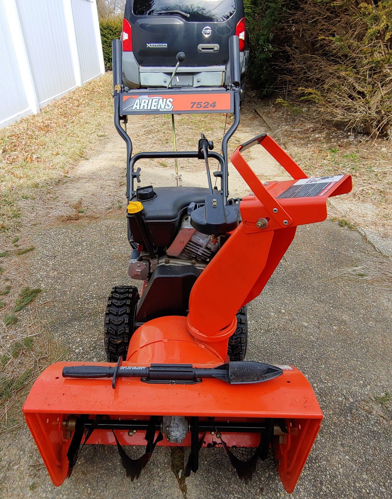 Ariens 7524 Snowblower