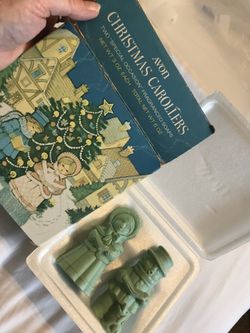 Vintage Avon Christmas carolers green soap fragranced with original box